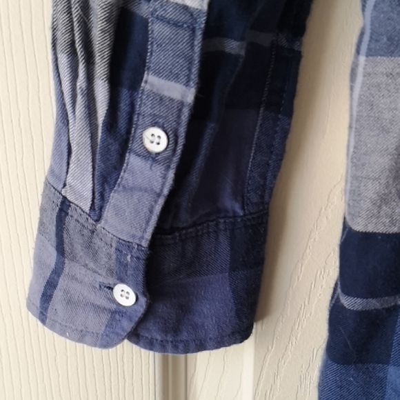 Aeropostale Blue Plaid Button Down Shirt - Picture 3 of 8